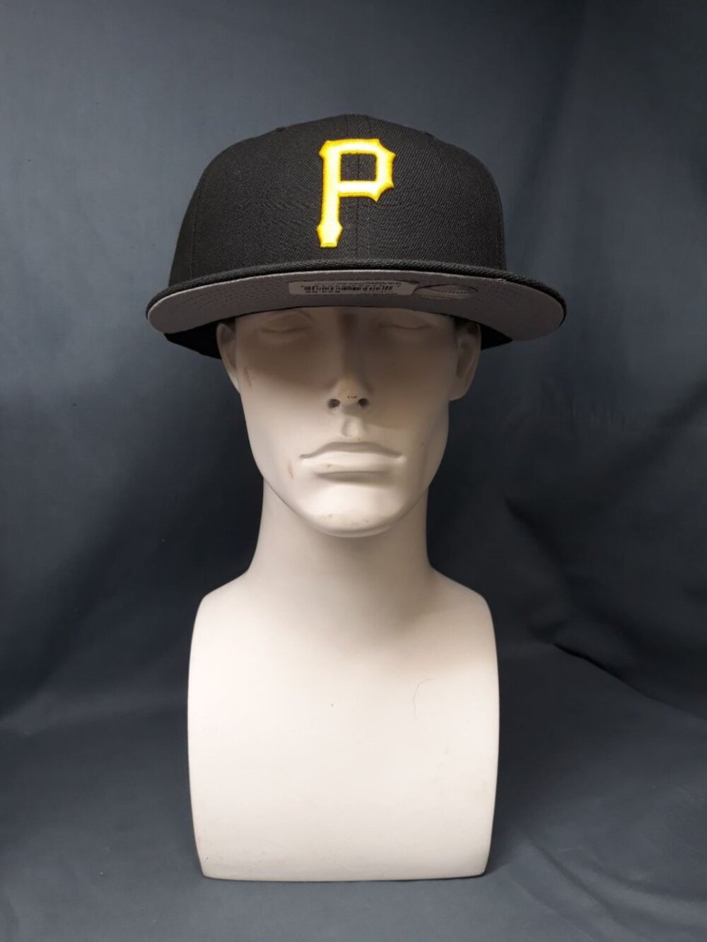 New Era 59Fifty Men's Fitted Pittsburgh Pirates Hat Black Size 7 NEW!